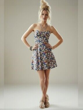 Fio Fio Strapless Sweetheart Neck Bustier-Style Vibrant Floral Pink Dress, L EUC